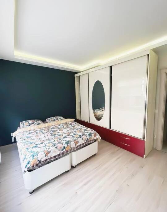 Appartamento House In The Center Of Kadikoy Provincia di Provincia di Istanbul Esterno foto
