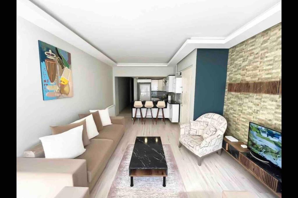 Appartamento House In The Center Of Kadikoy Provincia di Provincia di Istanbul Esterno foto